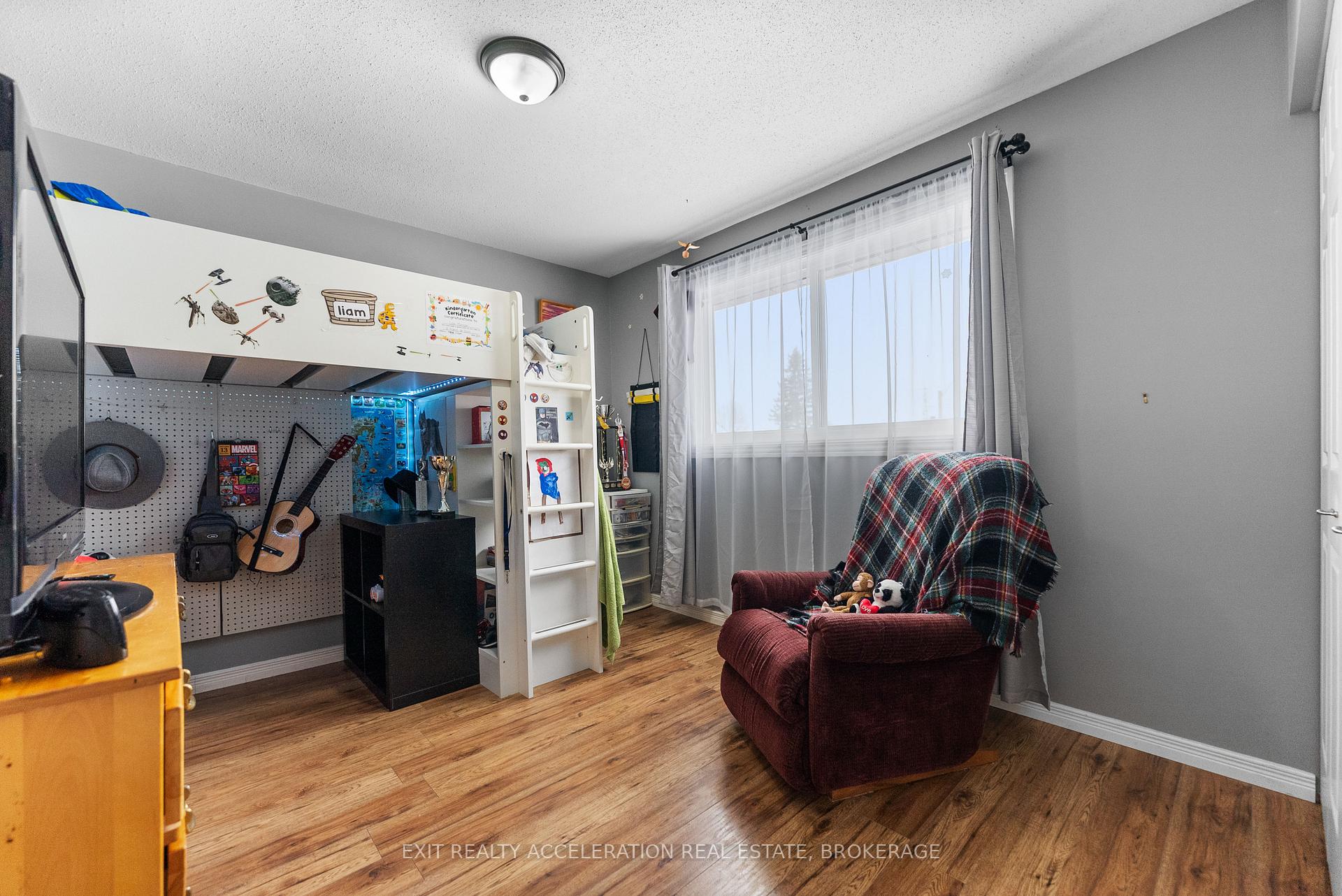 Photo 19 of 263 Wood Avenue, Smiths Falls — HOMEH