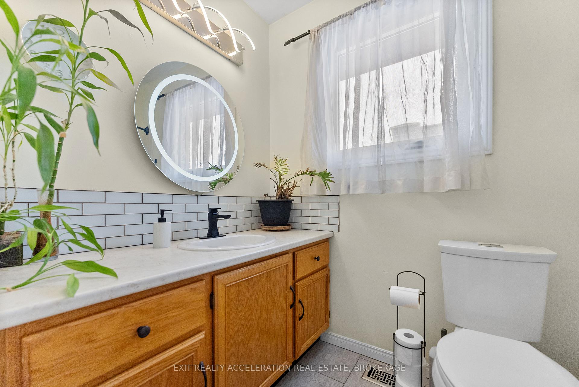 Photo 21 of 263 Wood Avenue, Smiths Falls — HOMEH