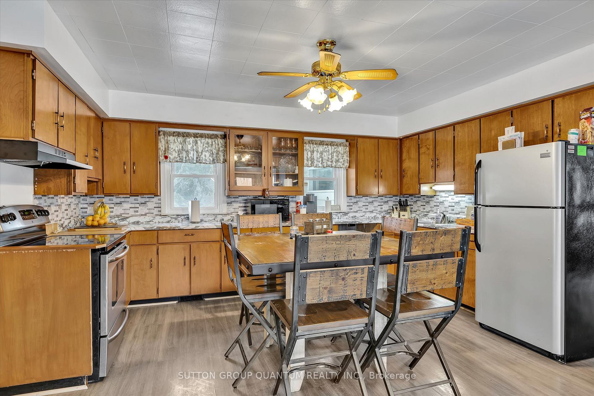 Photo 9 of 3003 Clear Lake Road, Selwyn — HOMEH