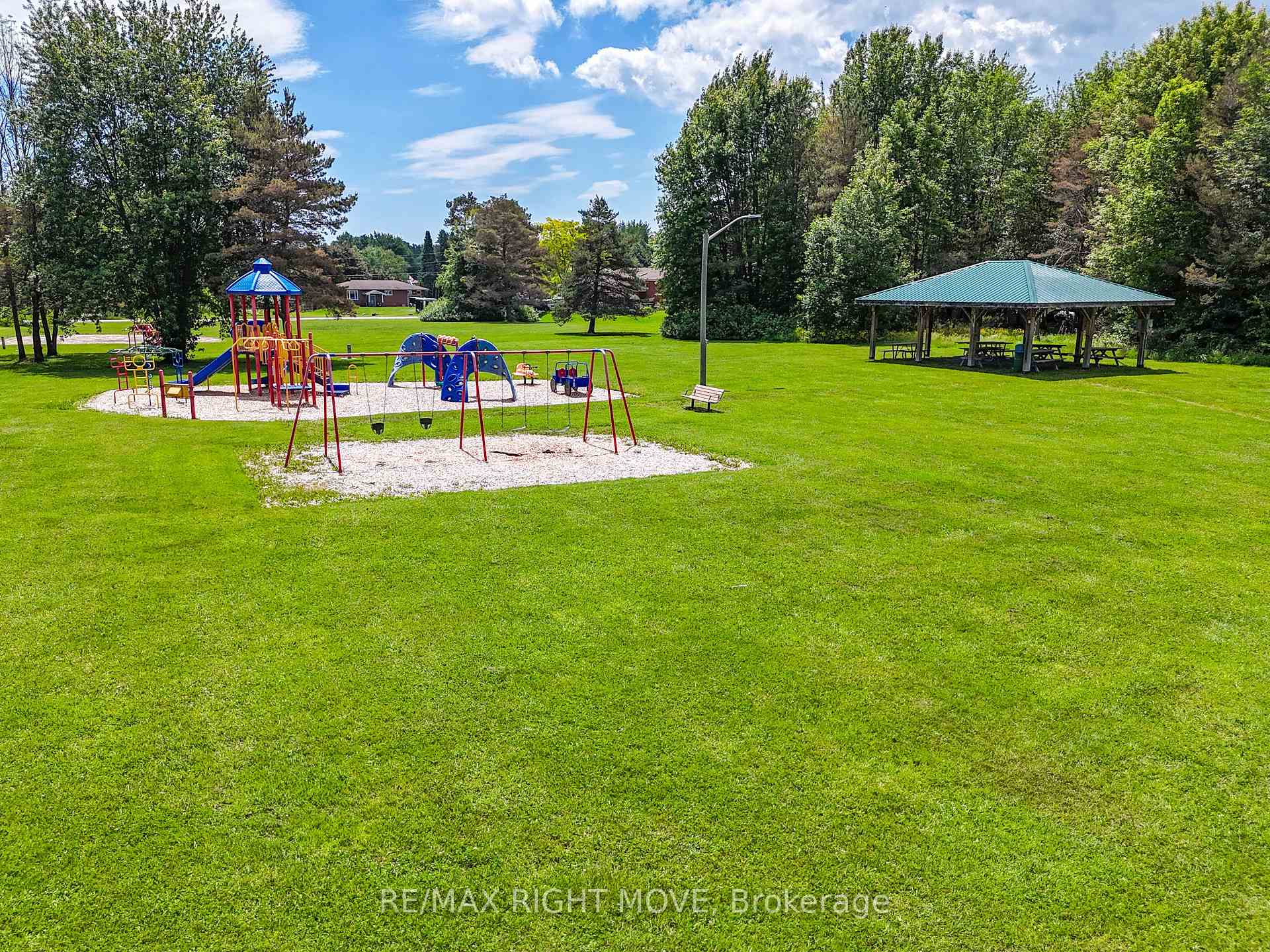 Photo 28 of 2624 Westshore Crescent, Severn, West Shore — HOMEH