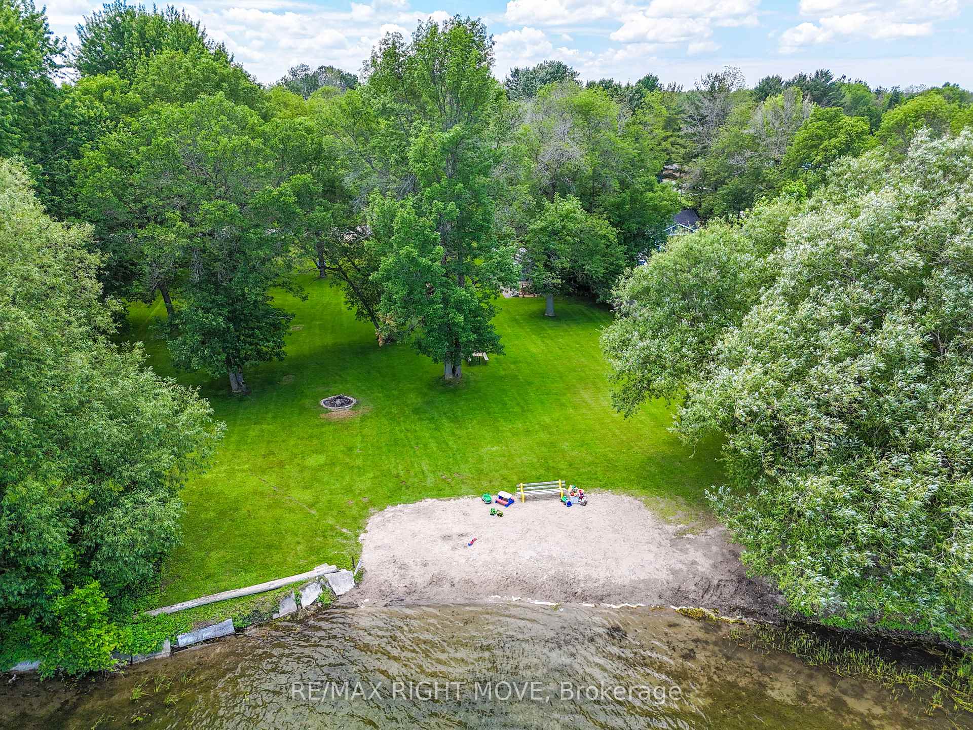 Photo 33 of 2624 Westshore Crescent, Severn, West Shore — HOMEH