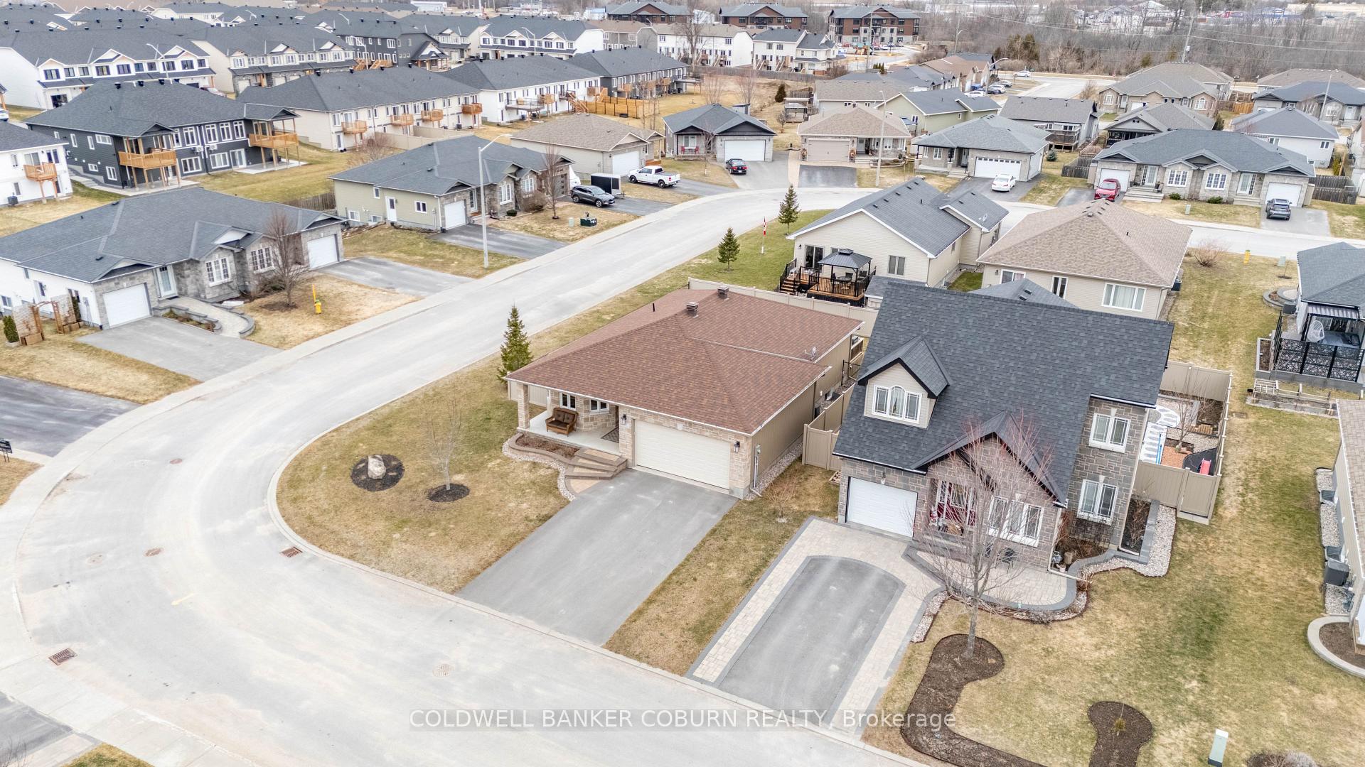 Photo 6 of 37 Code Crescent, Smiths Falls — HOMEH