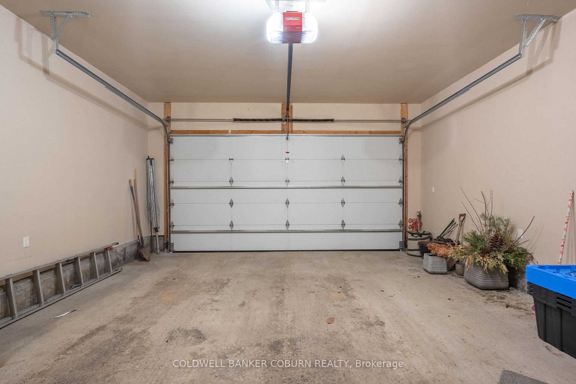 Photo 12 of 37 Code Crescent, Smiths Falls — HOMEH
