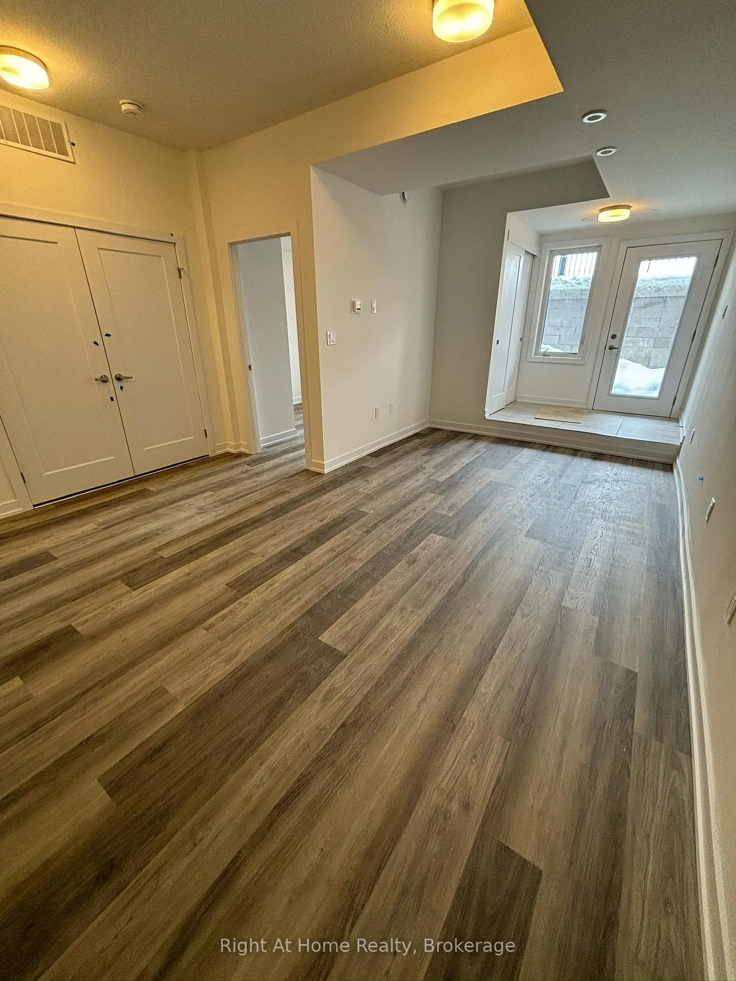Photo 7 of Unit M17, 40 Palace Street, Kitchener — HOMEH