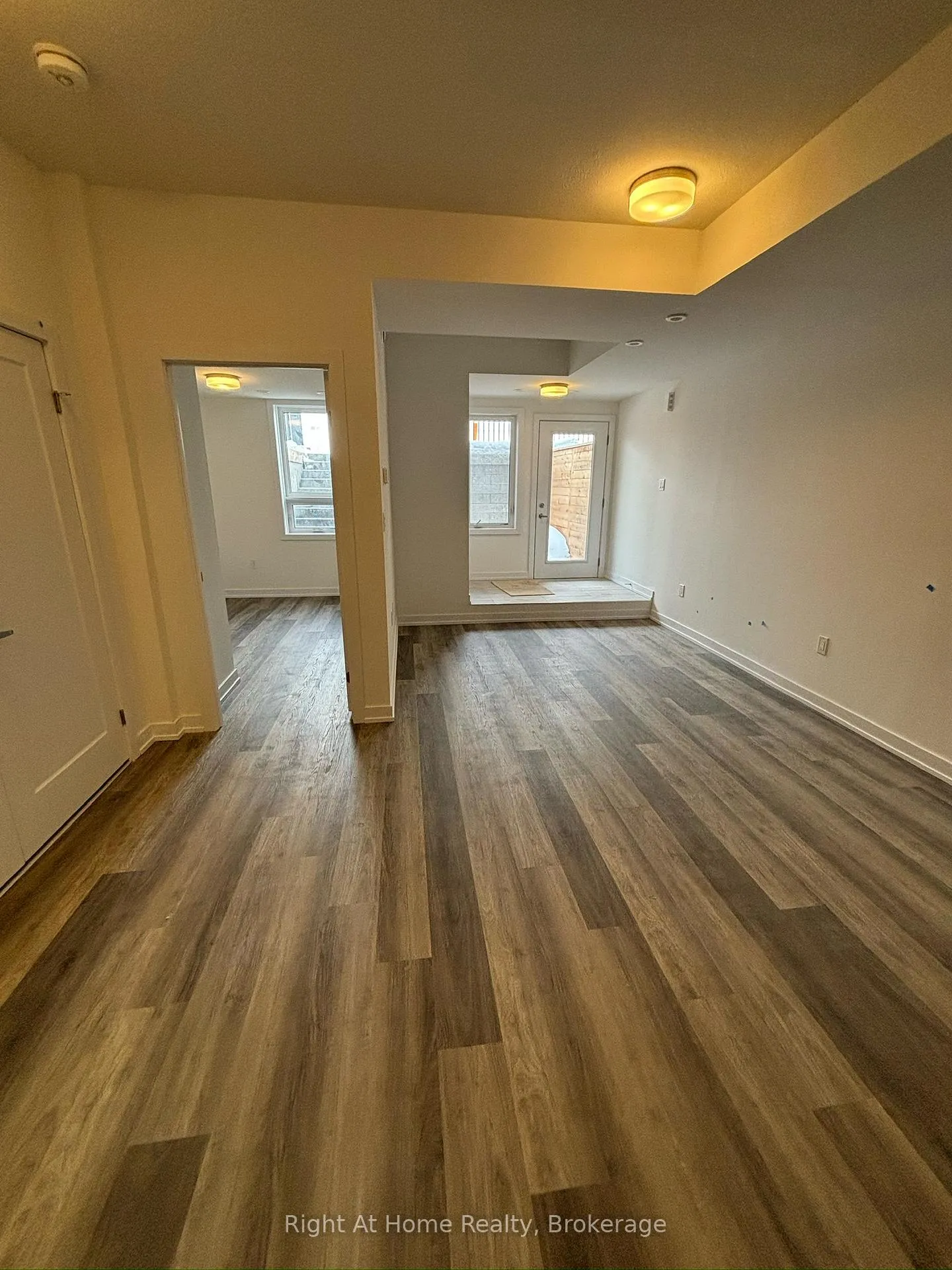 Photo 8 of Unit M17, 40 Palace Street, Kitchener — HOMEH