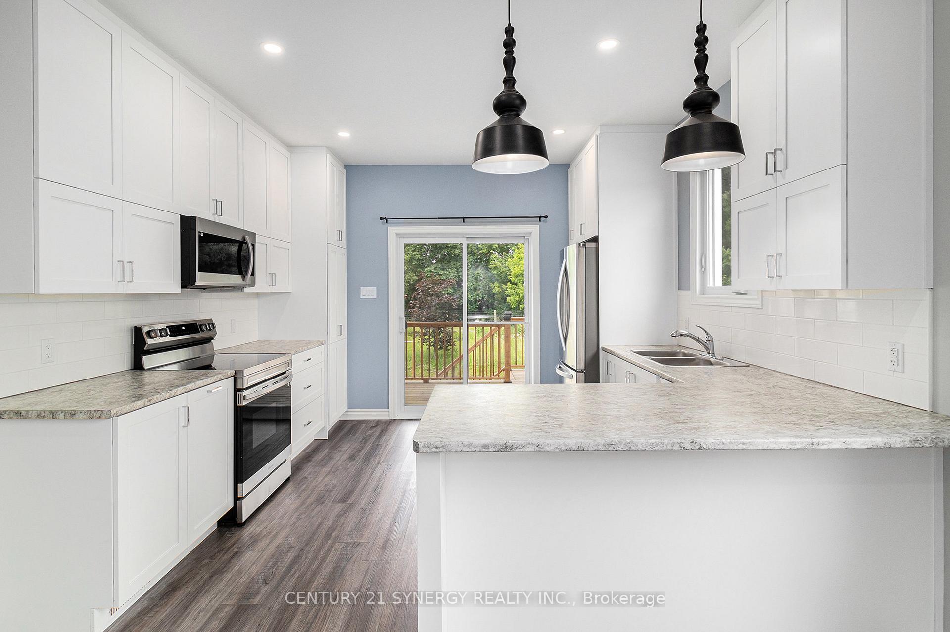 Photo 10 of 26 King Street, Smiths Falls — HOMEH