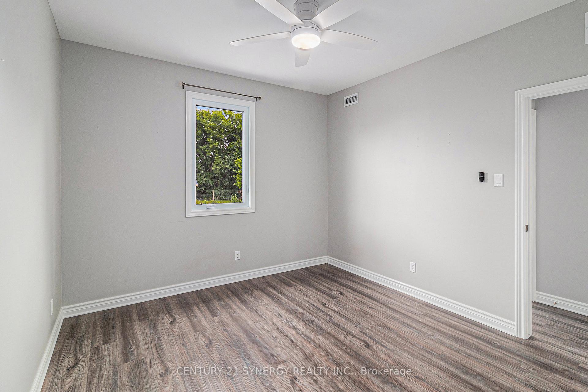Photo 15 of 26 King Street, Smiths Falls — HOMEH