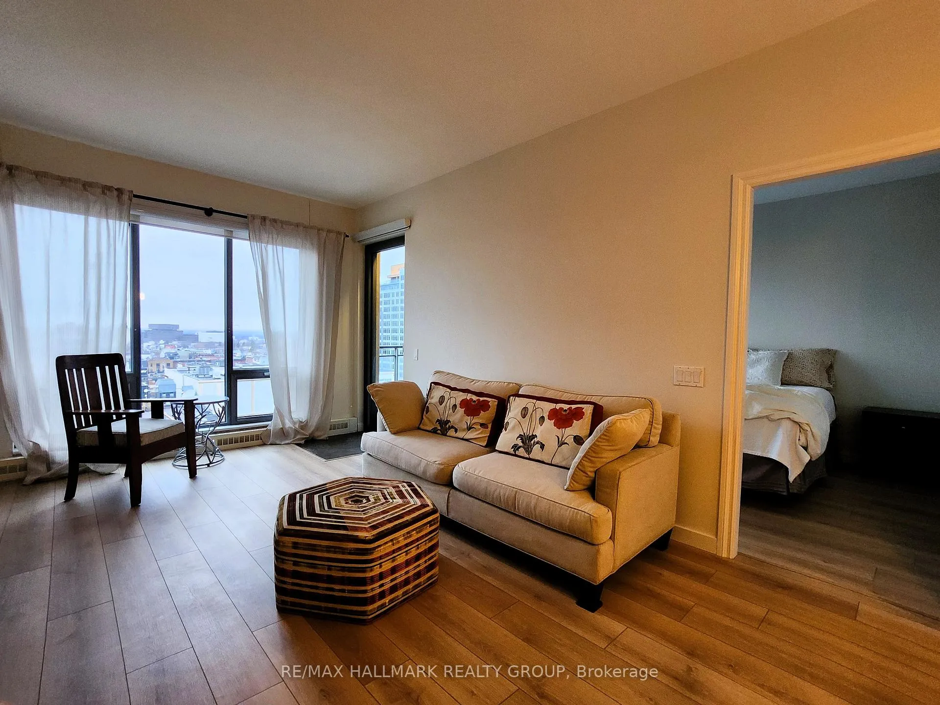 Photo 3 of Unit 704, 90 George Street, Ottawa, Lower Town/Byward Market — HOMEH