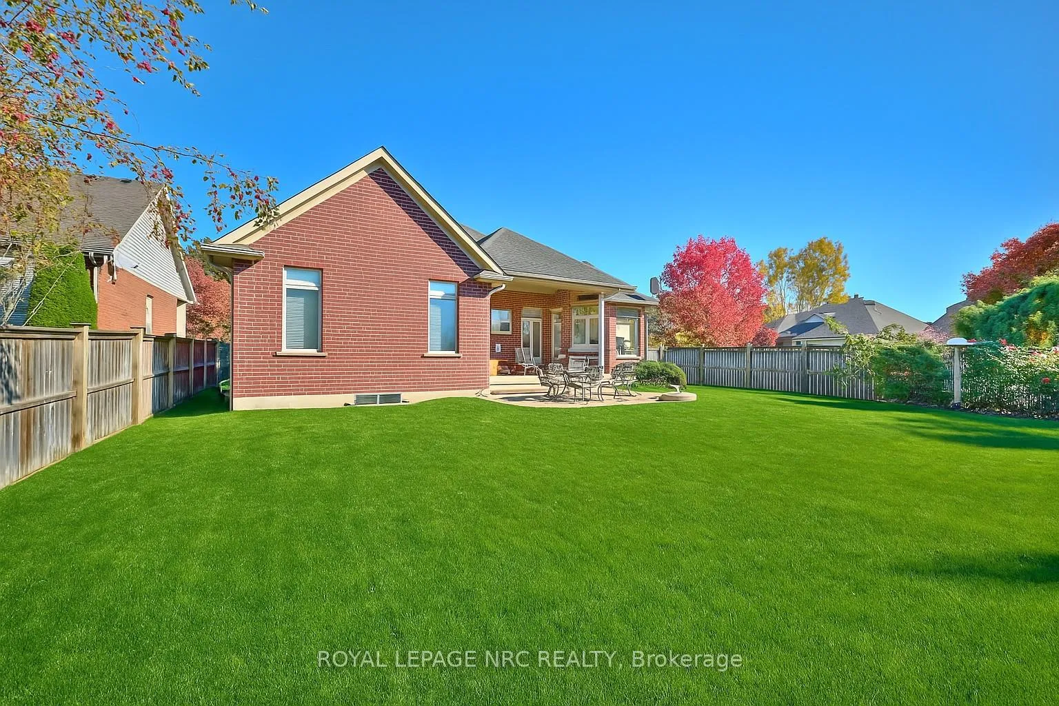 Photo 3 of 45 Timber Creek Crescent, Pelham, Fonthill — HOMEH