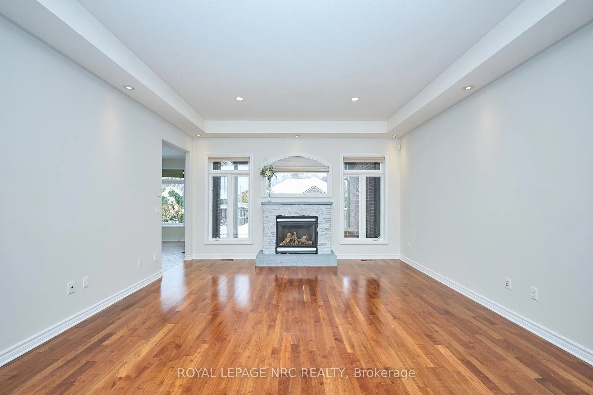 Photo 11 of 45 Timber Creek Crescent, Pelham, Fonthill — HOMEH