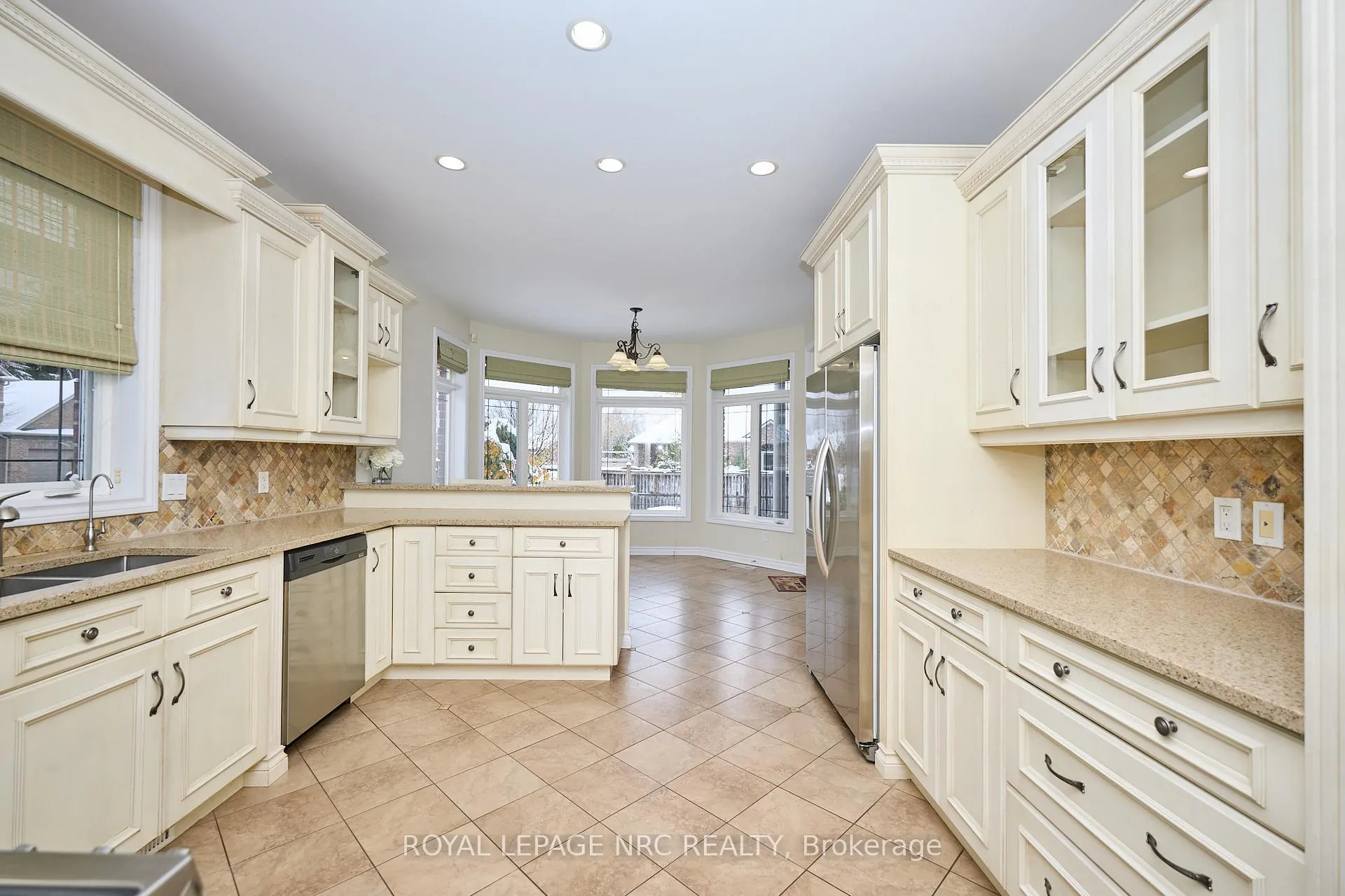 Photo 19 of 45 Timber Creek Crescent, Pelham, Fonthill — HOMEH