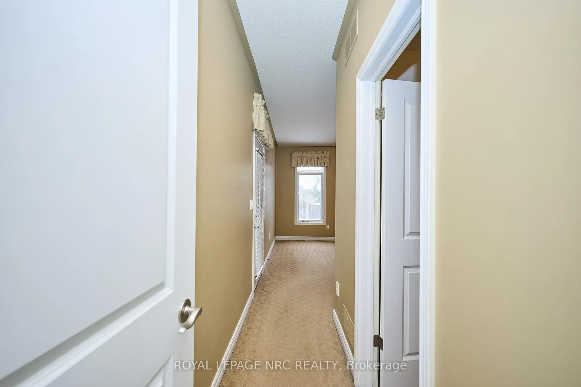 Photo 24 of 45 Timber Creek Crescent, Pelham, Fonthill — HOMEH