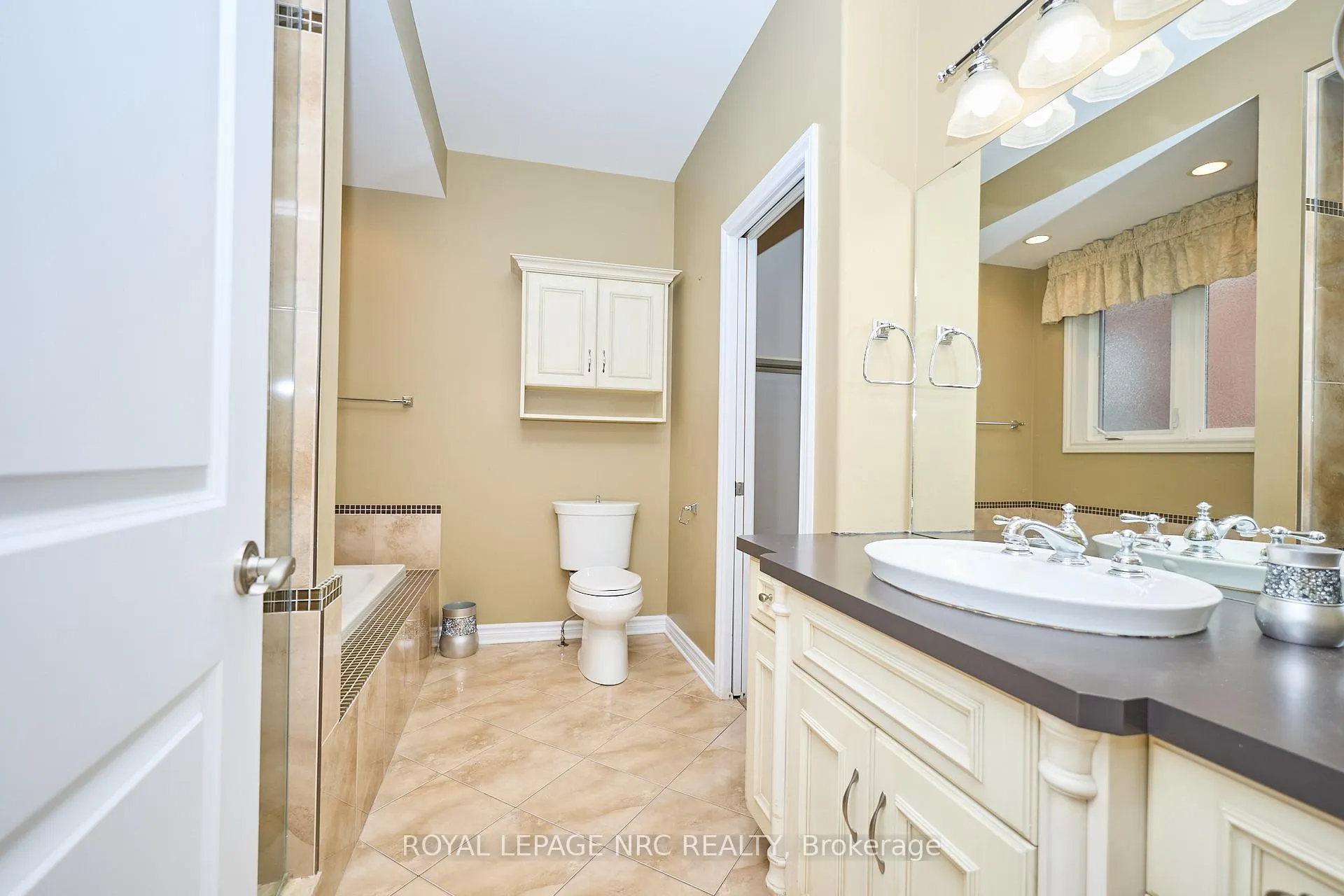 Photo 29 of 45 Timber Creek Crescent, Pelham, Fonthill — HOMEH