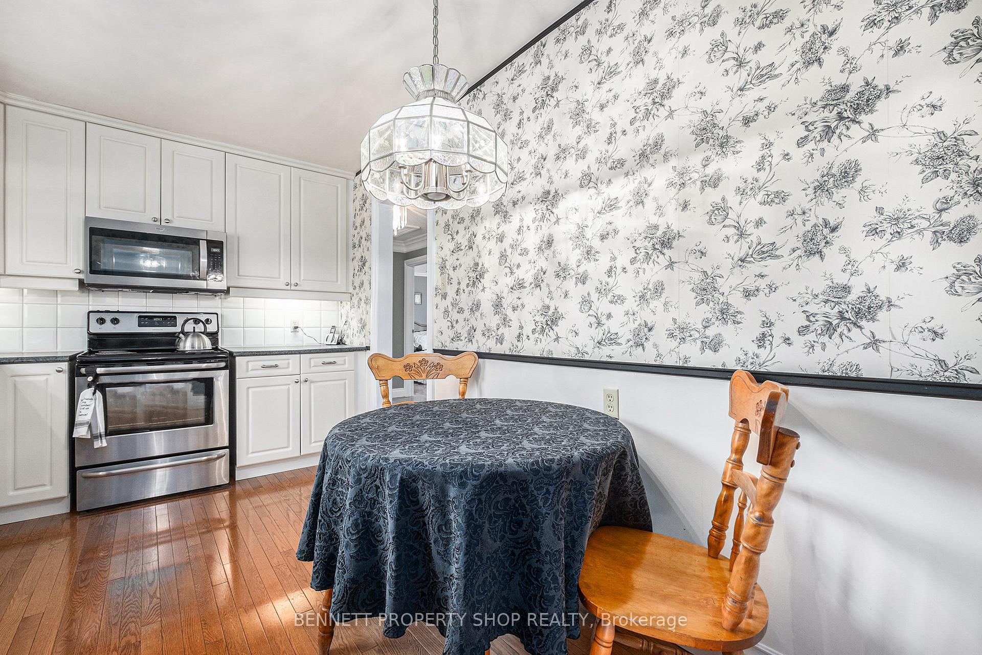 Photo 6 of 69 Colonel By Crescent, Smiths Falls — HOMEH