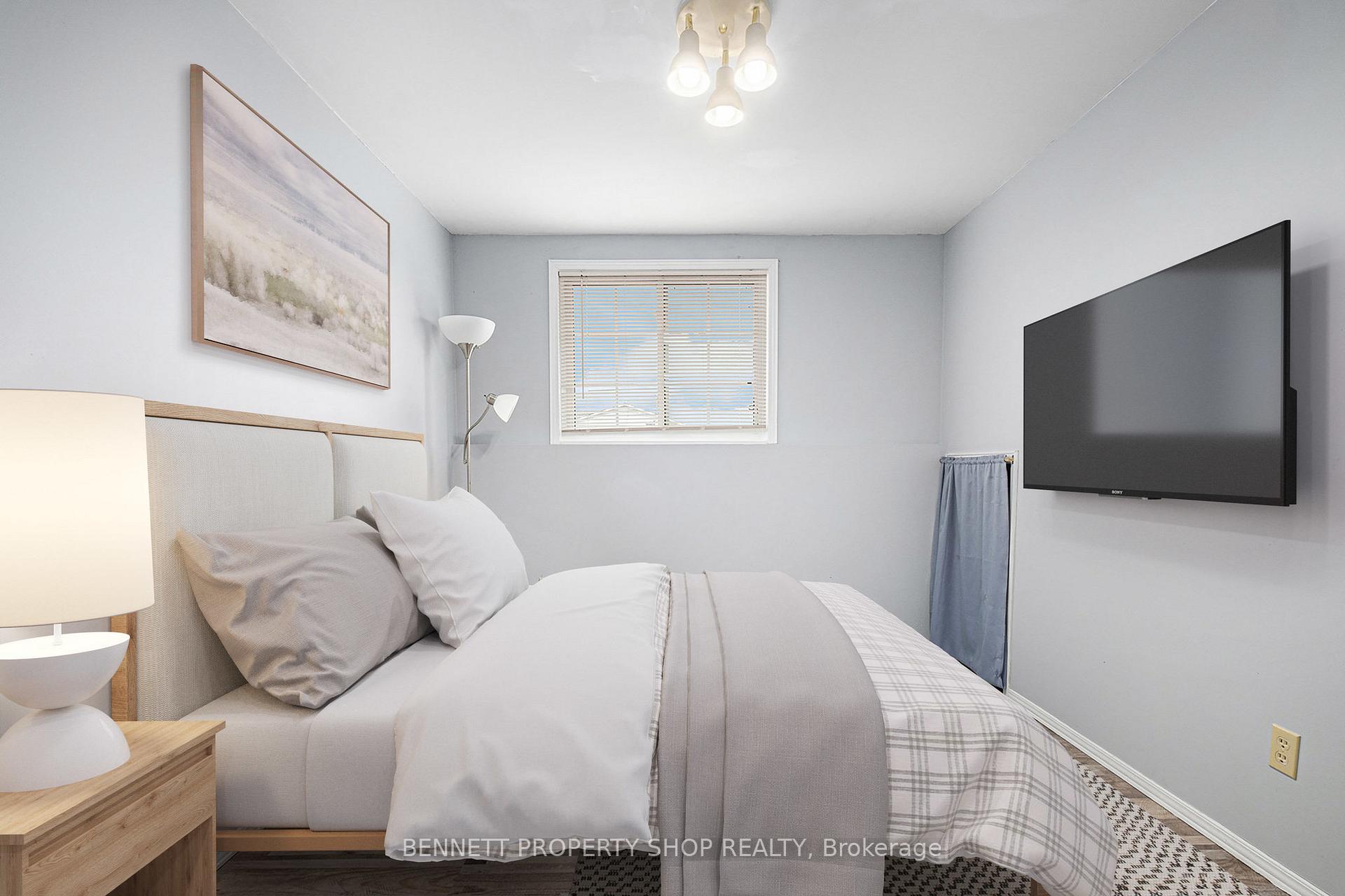 Photo 12 of 69 Colonel By Crescent, Smiths Falls — HOMEH