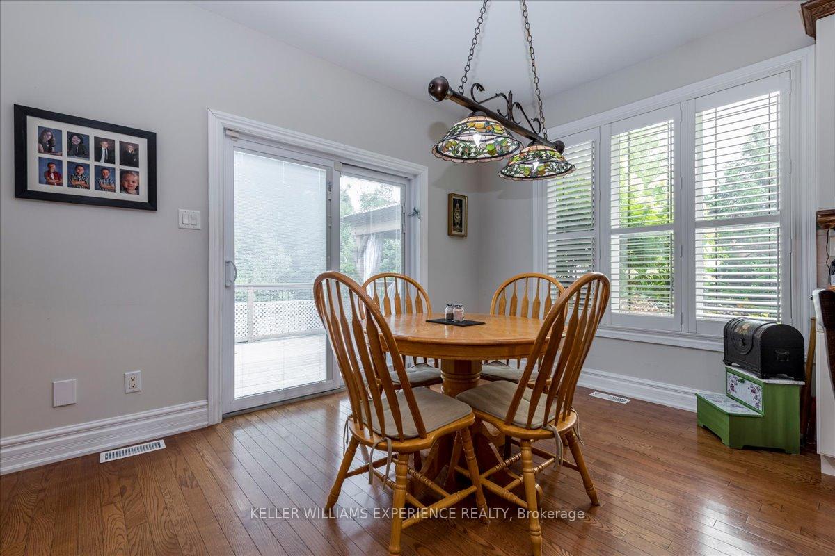 Photo 11 of 34 Heatherwood Drive, Springwater, Midhurst — HOMEH
