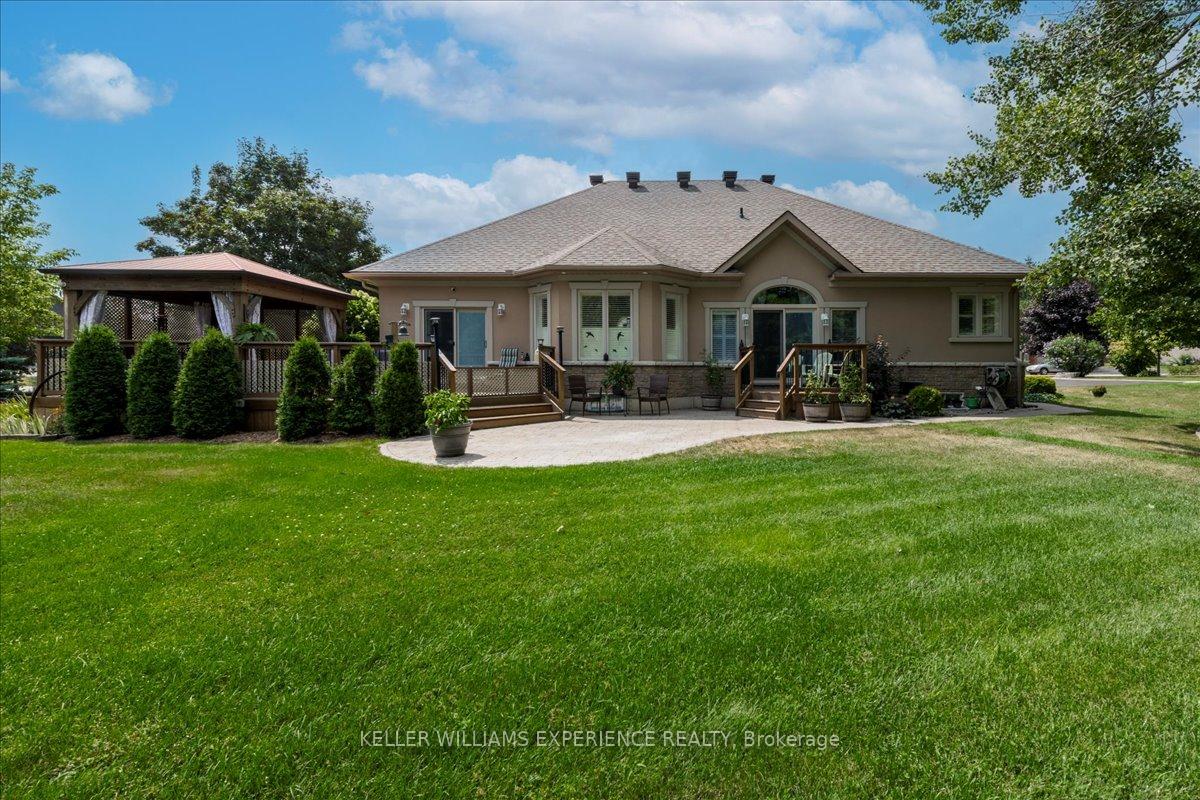 Photo 35 of 34 Heatherwood Drive, Springwater, Midhurst — HOMEH