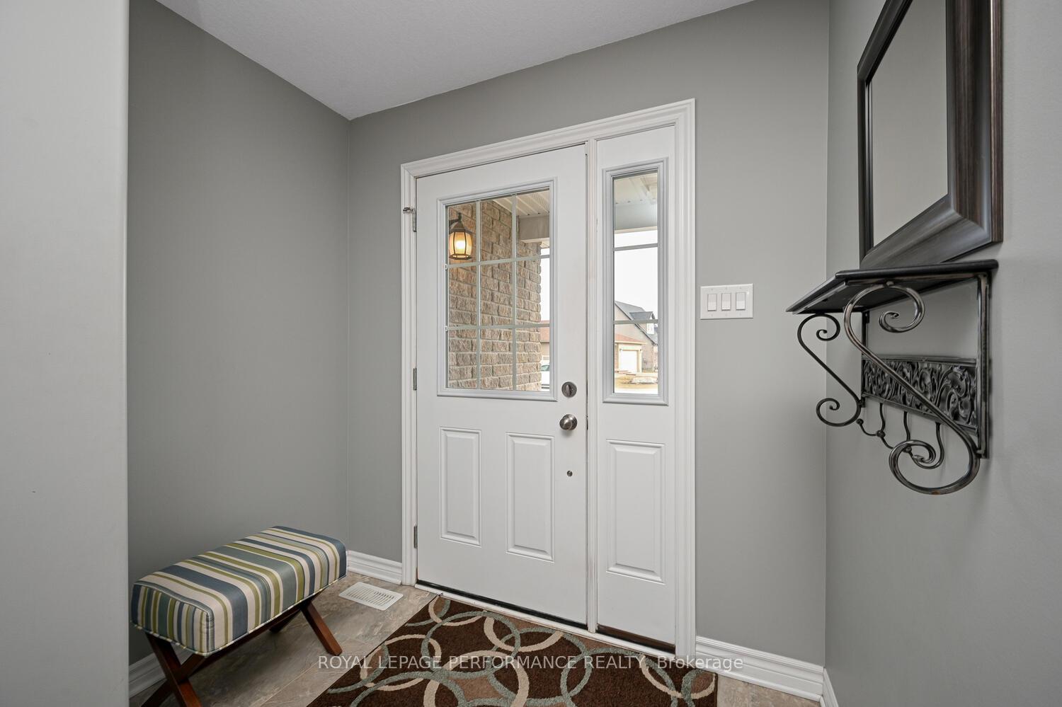 Photo 2 of 32 Code Crescent, Smiths Falls — HOMEH