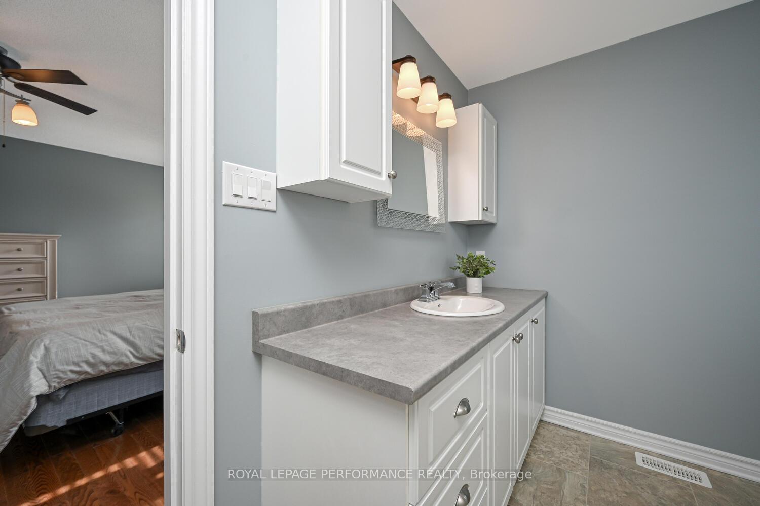 Photo 41 of 32 Code Crescent, Smiths Falls — HOMEH