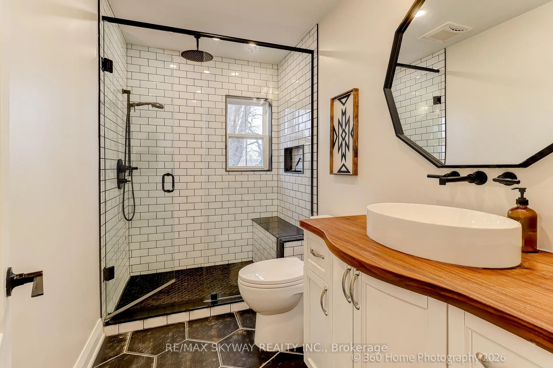 Photo 7 of 1231 Martins Boulevard, Brampton, Bram West — HOMEH