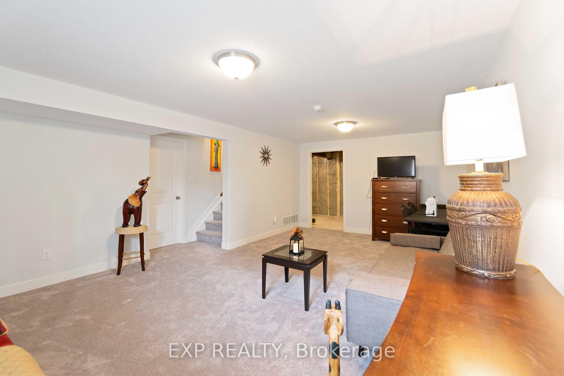 Photo 14 of 168 Ferrara Drive S, Smiths Falls — HOMEH