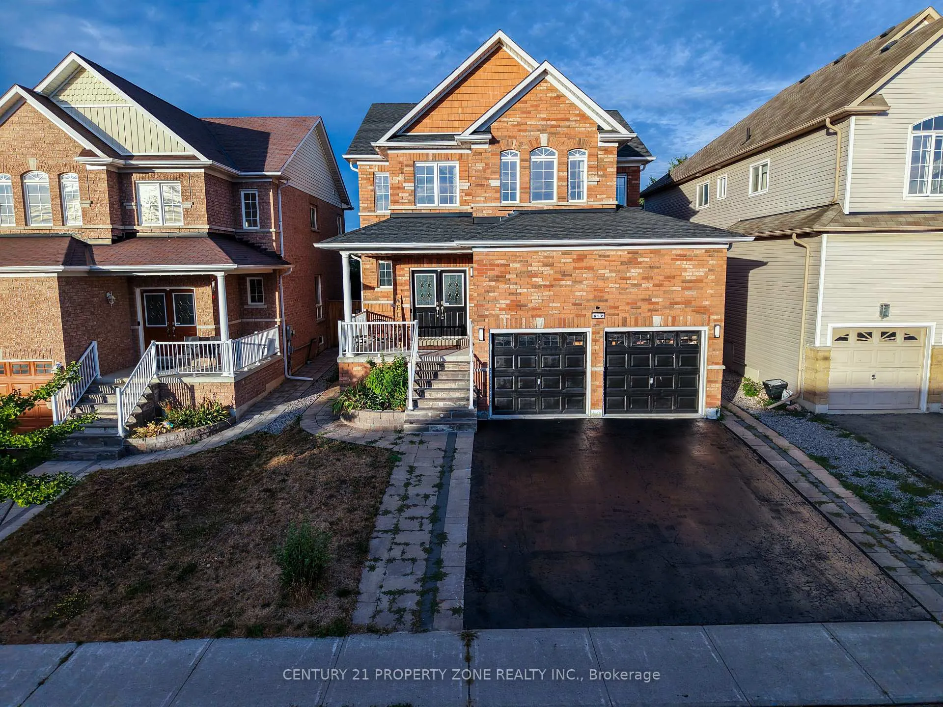 Front of 652 Tully Crescent
