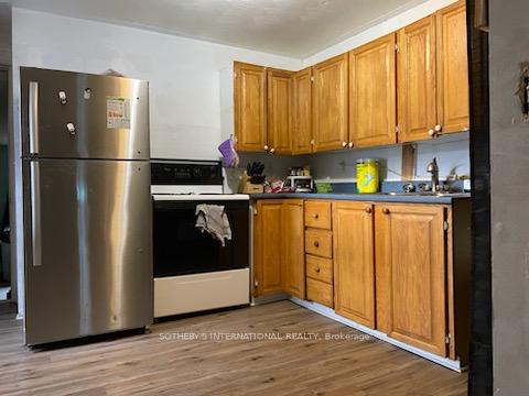 Photo 4 of 22 Montague Street, Smiths Falls — HOMEH
