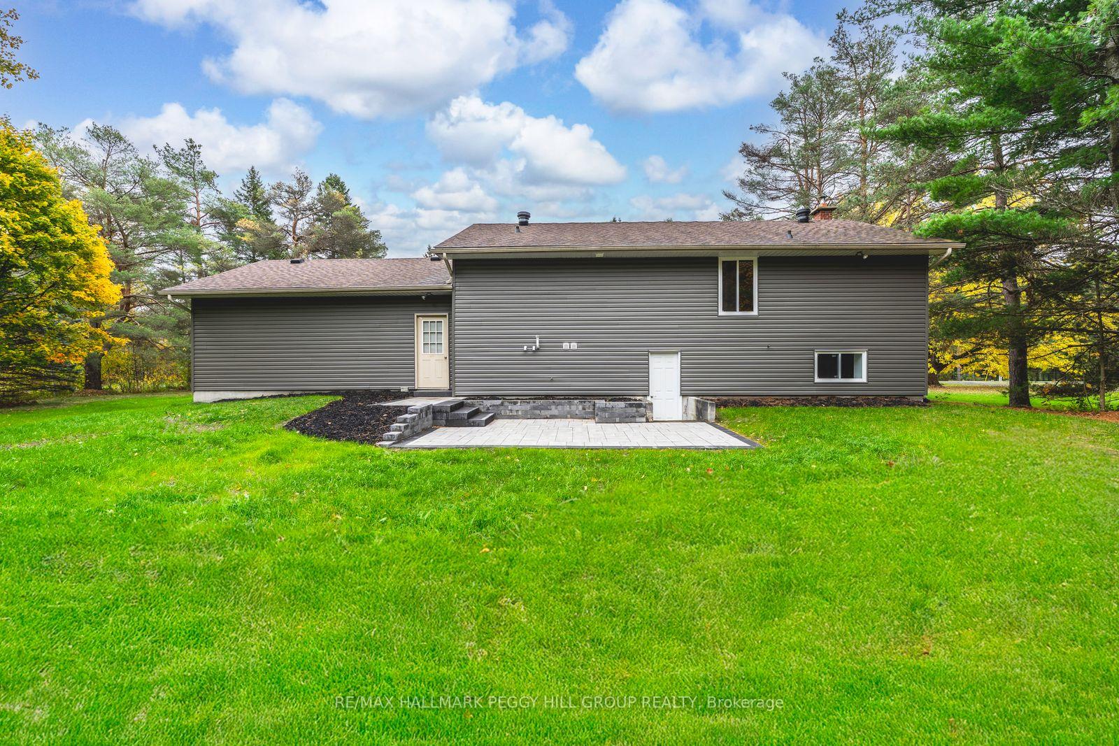 Photo 12 of 16 Hillview Crescent, Springwater, Rural Springwater — HOMEH