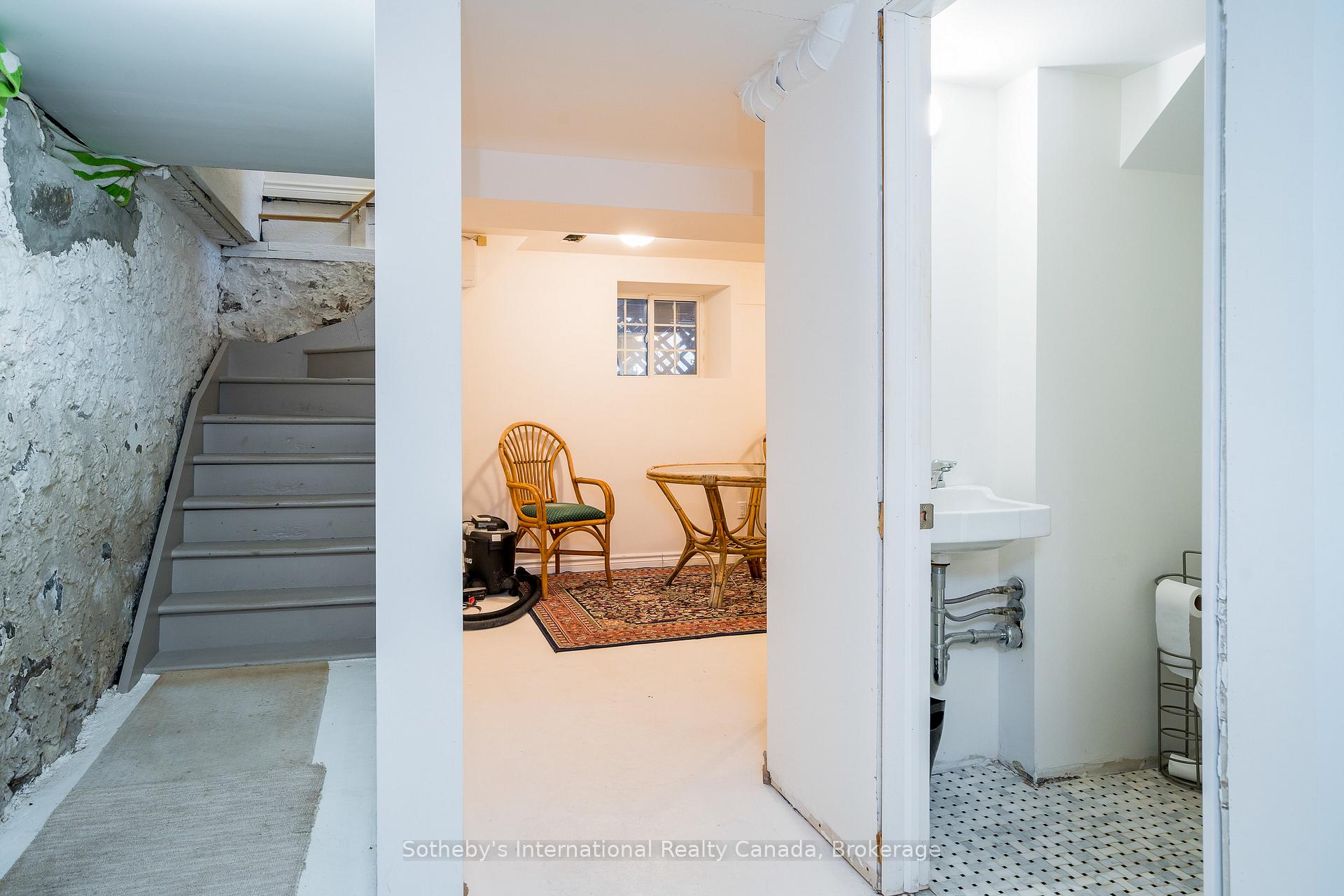 Photo 42 of 18 Amelia Street, Springwater, Elmvale — HOMEH