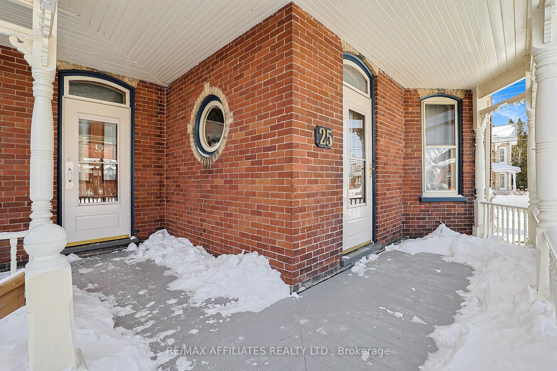 Photo 4 of 25 Daniel Street, Smiths Falls — HOMEH