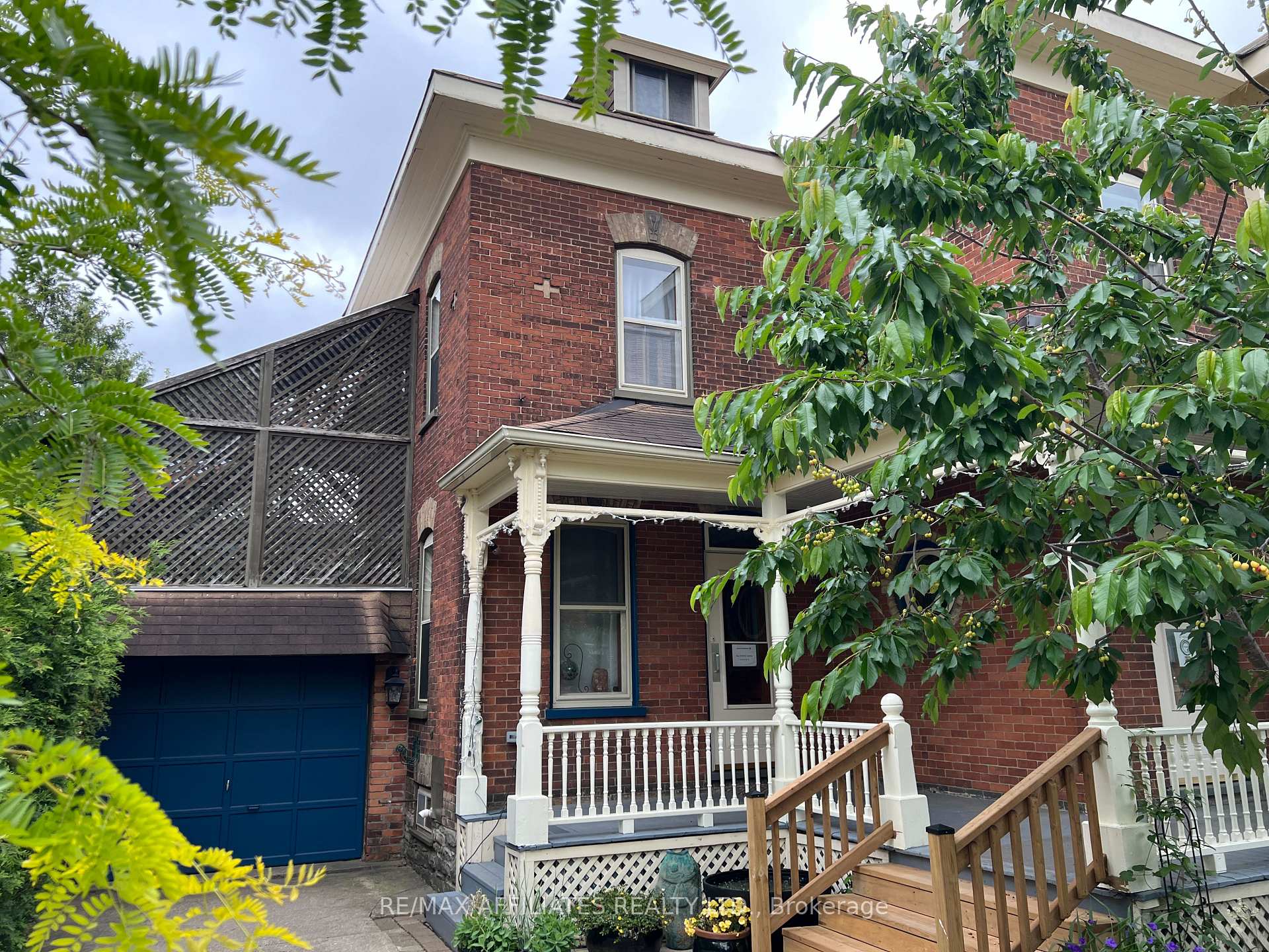 Photo 5 of 25 Daniel Street, Smiths Falls — HOMEH