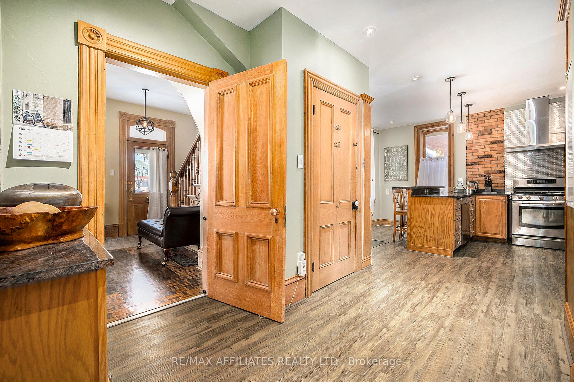 Photo 14 of 25 Daniel Street, Smiths Falls — HOMEH
