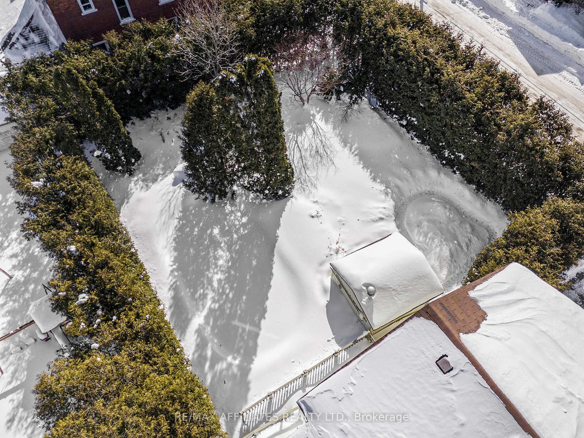 Photo 41 of 25 Daniel Street, Smiths Falls — HOMEH