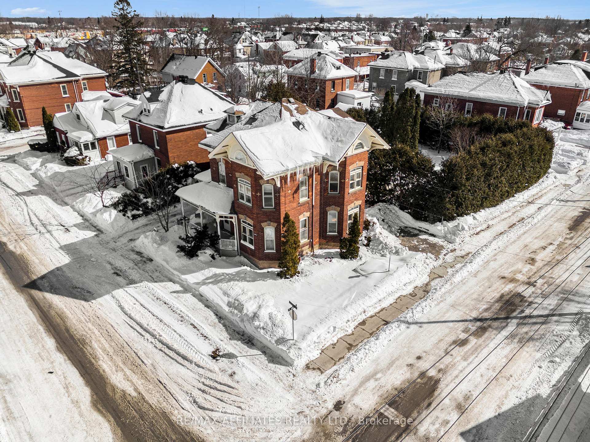 Photo 45 of 25 Daniel Street, Smiths Falls — HOMEH