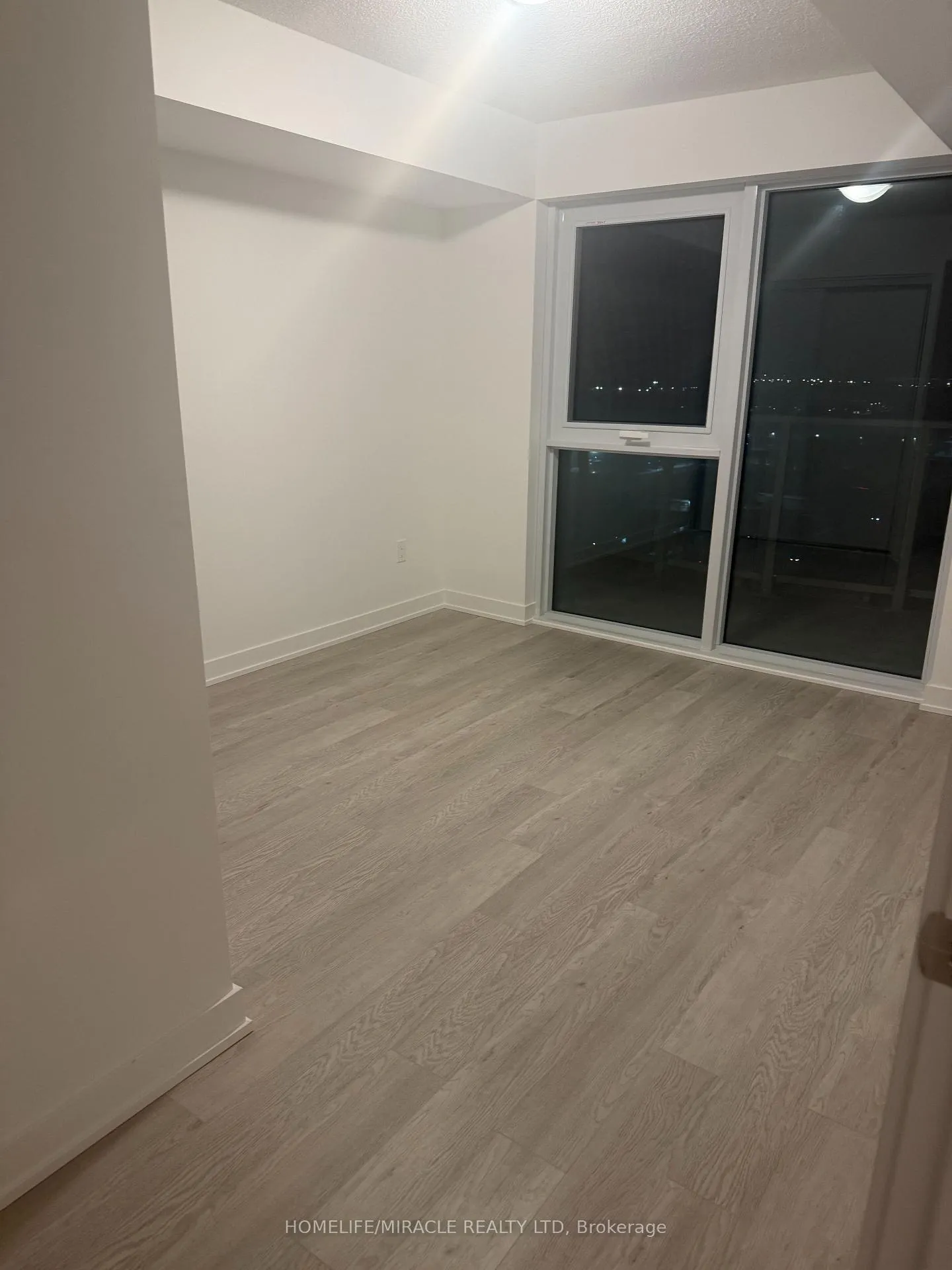 Photo 1 of Unit 1306, 1010 Sandy Beach Road, Pickering, Bay Ridges — HOMEH