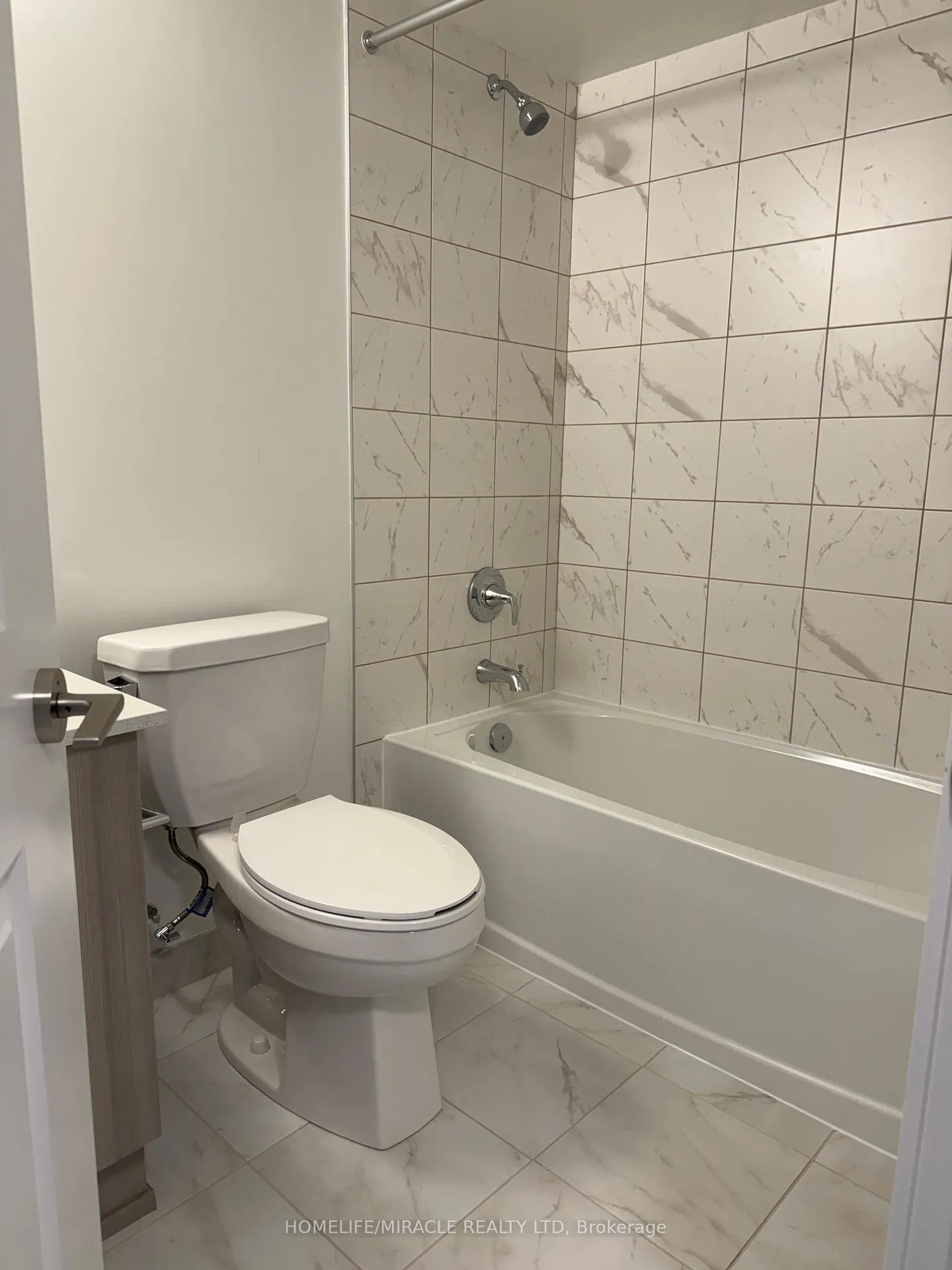 Photo 15 of Unit 1306, 1010 Sandy Beach Road, Pickering, Bay Ridges — HOMEH