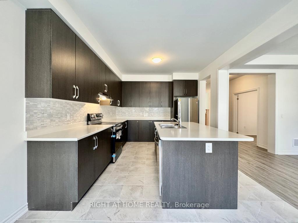 Photo 8 of 7 Sassafras Road, Springwater, Midhurst — HOMEH