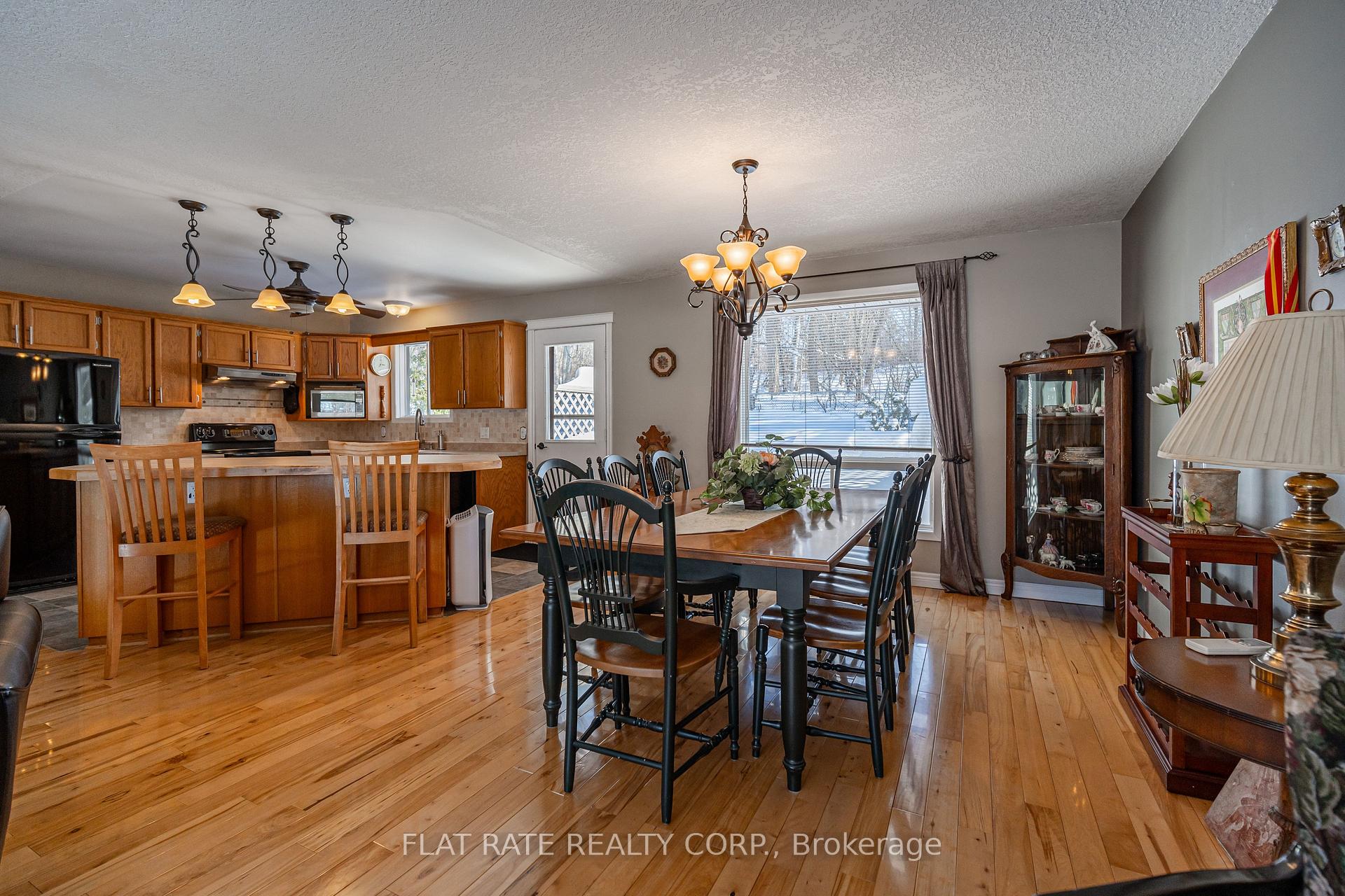 Photo 6 of 697 Peterborough Avenue, Selwyn — HOMEH