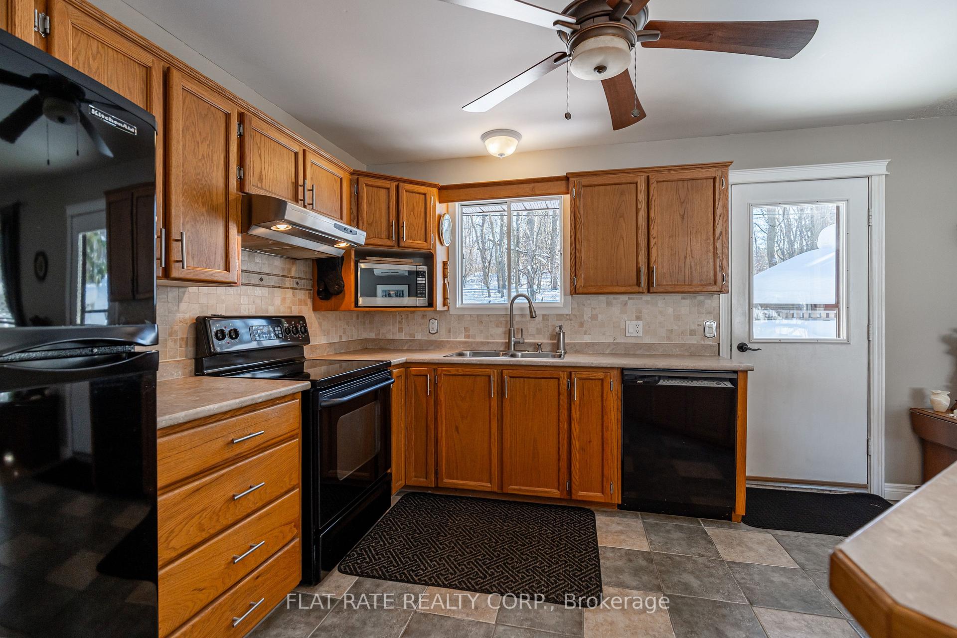 Photo 7 of 697 Peterborough Avenue, Selwyn — HOMEH
