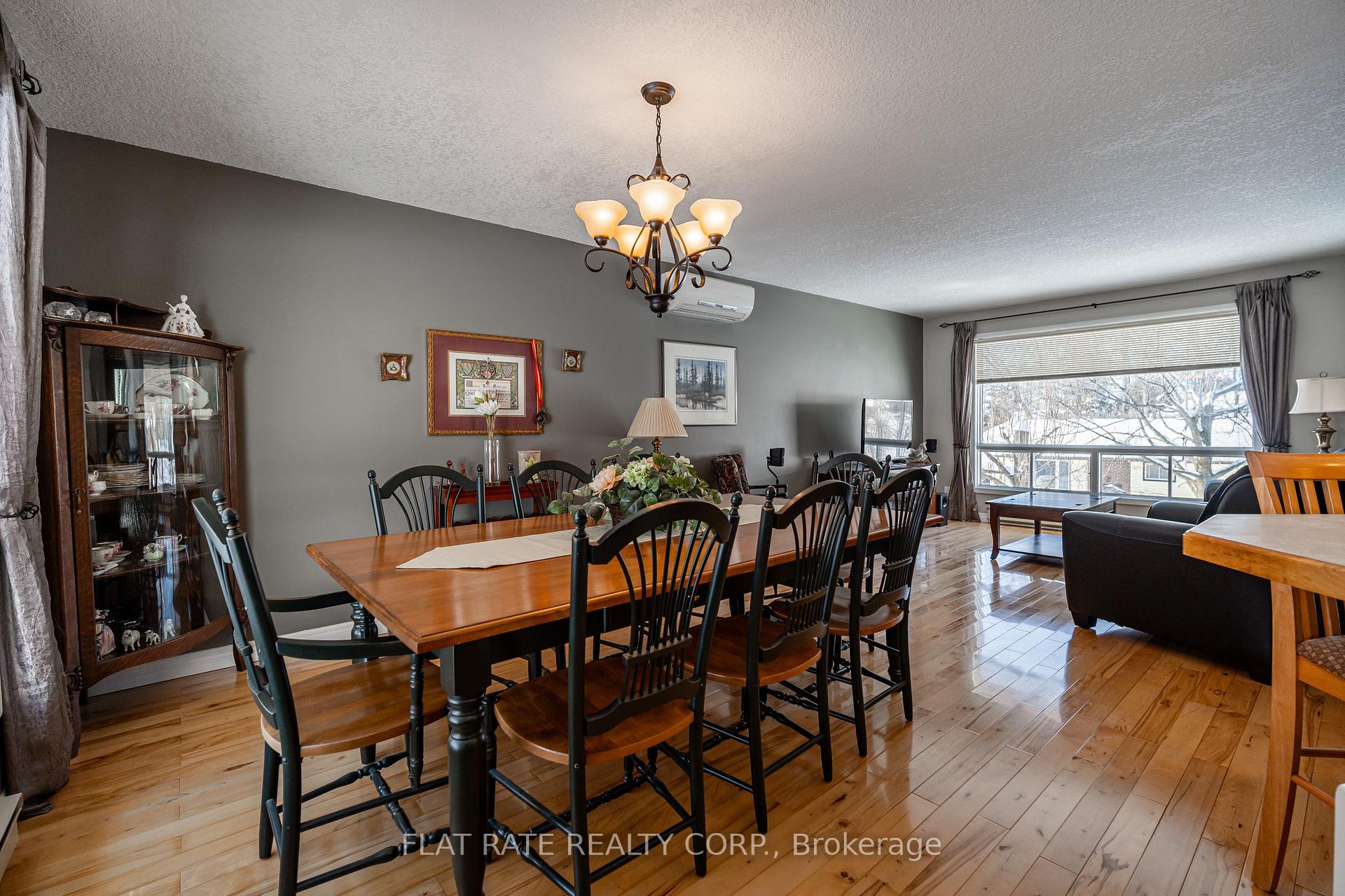Photo 10 of 697 Peterborough Avenue, Selwyn — HOMEH