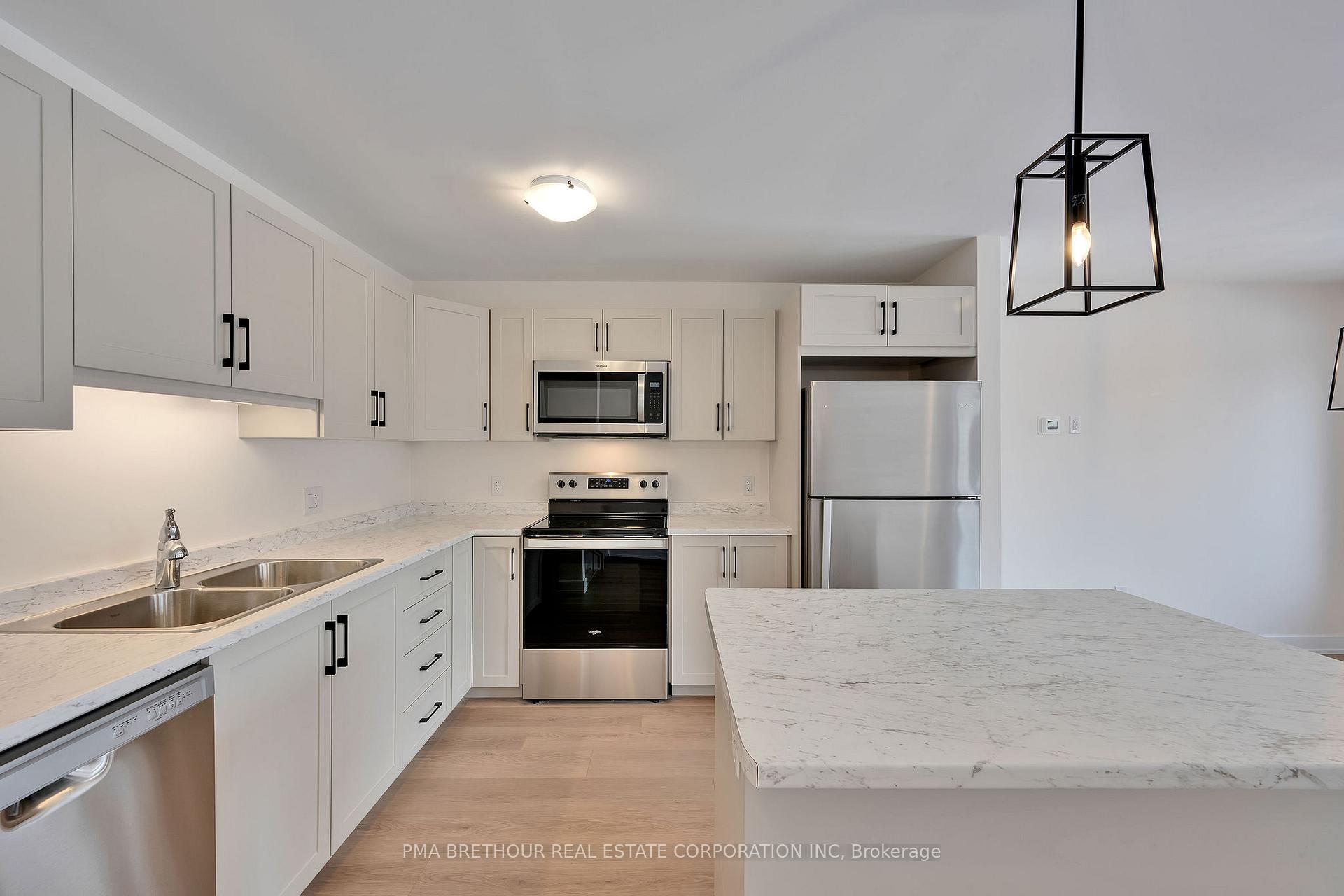 Photo 5 of 93 Staples Boulevard, Smiths Falls — HOMEH