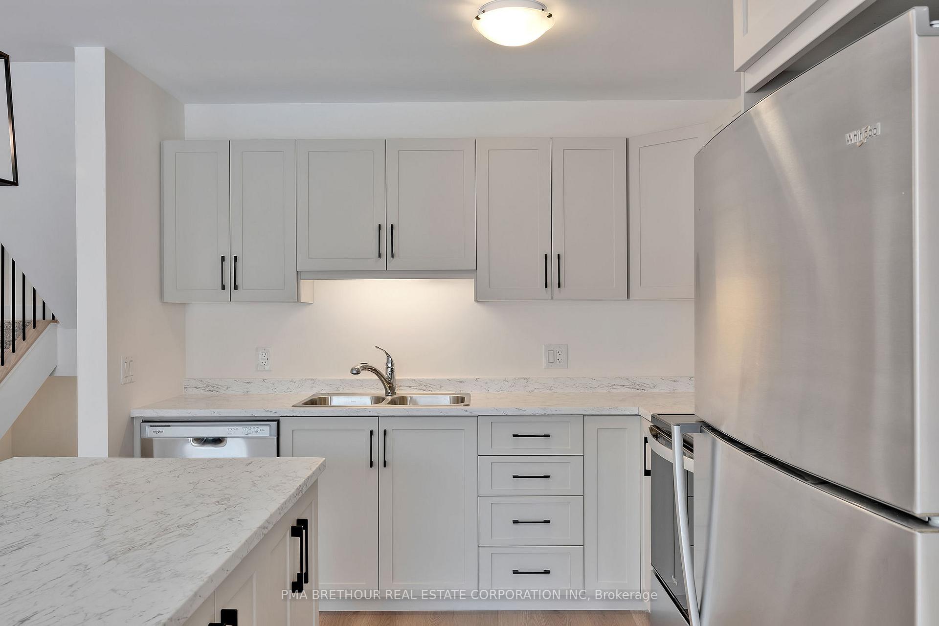 Photo 6 of 93 Staples Boulevard, Smiths Falls — HOMEH
