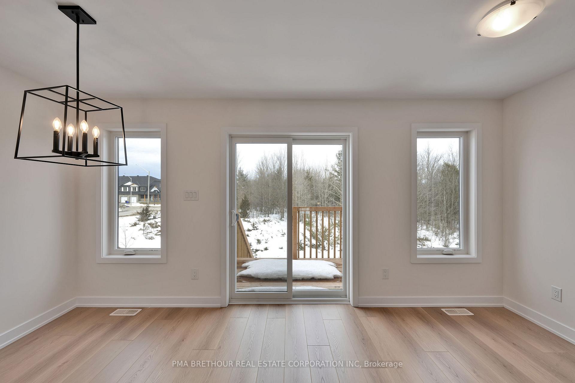 Photo 10 of 93 Staples Boulevard, Smiths Falls — HOMEH
