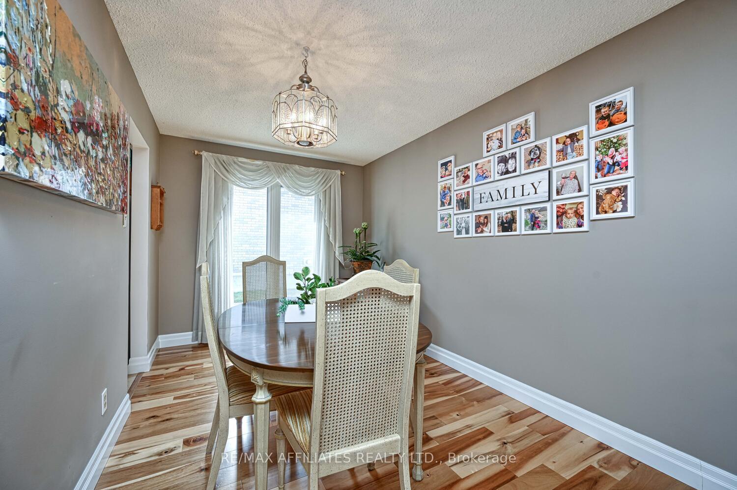 Photo 9 of 61 Colonel By Crescent, Smiths Falls — HOMEH
