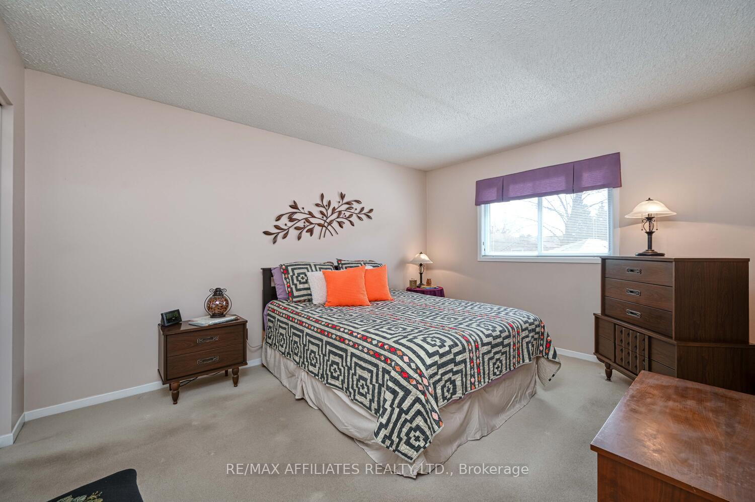 Photo 15 of 61 Colonel By Crescent, Smiths Falls — HOMEH