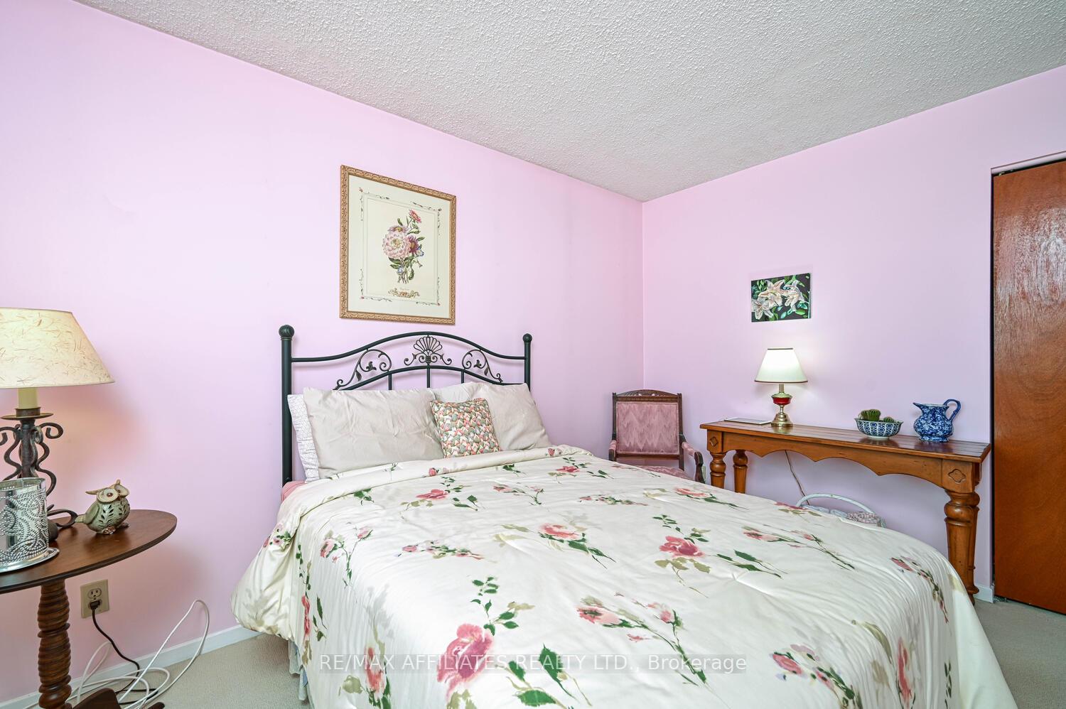 Photo 20 of 61 Colonel By Crescent, Smiths Falls — HOMEH