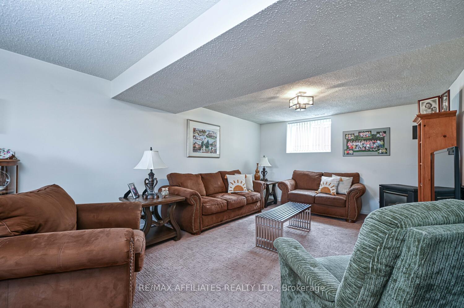 Photo 23 of 61 Colonel By Crescent, Smiths Falls — HOMEH