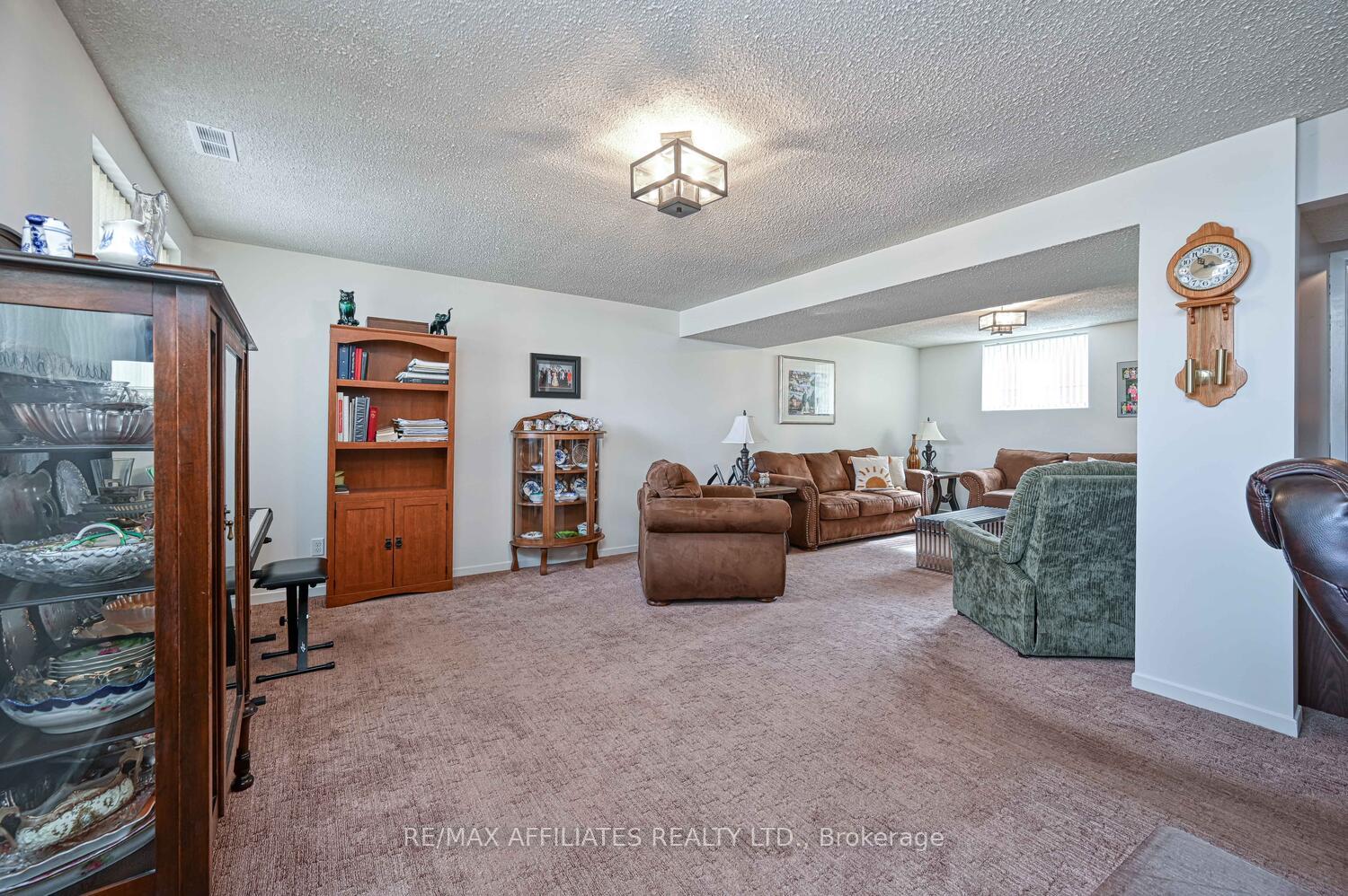 Photo 29 of 61 Colonel By Crescent, Smiths Falls — HOMEH