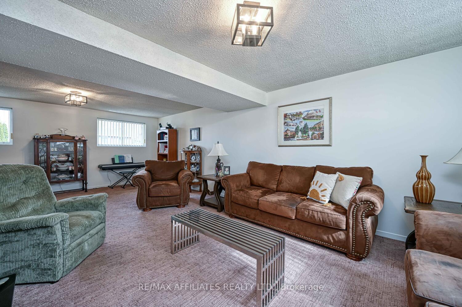 Photo 30 of 61 Colonel By Crescent, Smiths Falls — HOMEH