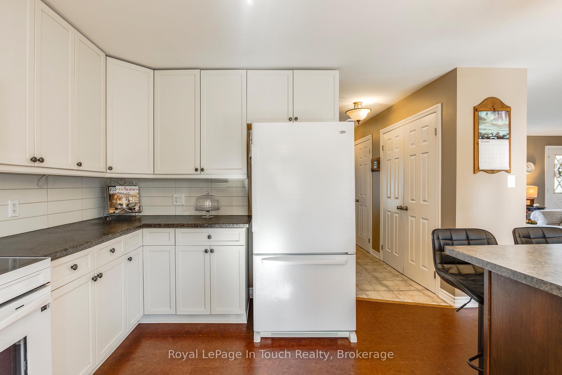 Photo 12 of 1023 Flos 4 Road W, Springwater, Rural Springwater — HOMEH